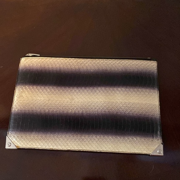 Alexander Wang Large Snakeskin Clutch 10.5”x7”x1
Excellent condition black grey